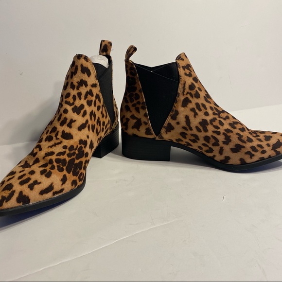 NWT Womens Cheetah Print Boots Booties Shoes Brown - Picture 4 of 7